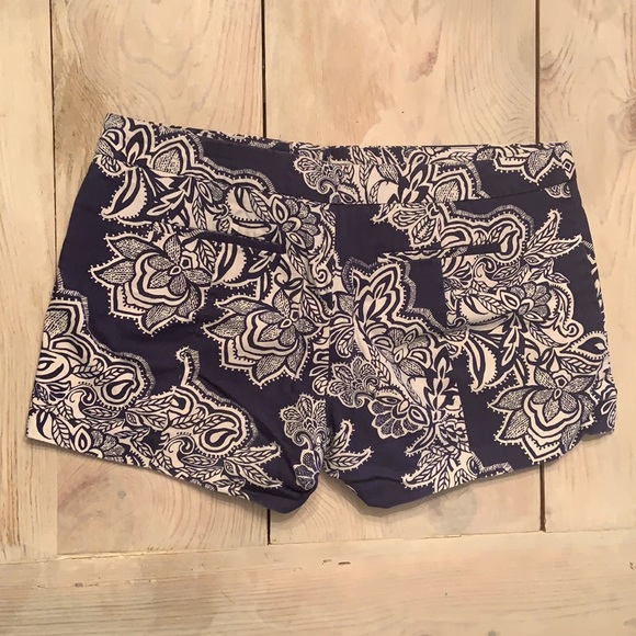 Size 10 women’s Gap shorts - Picture 2 of 5